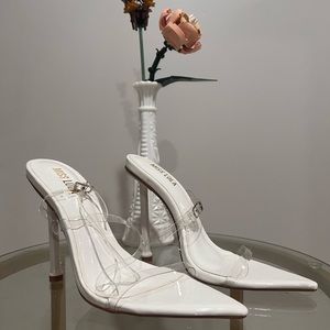 Miss Lola Pointed Toe Heels 👠